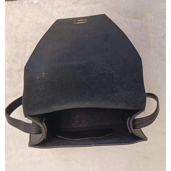 Vintage Leather Asymmetrical Purse With Front Snap made of Black Thick Leather - Picture 4 of 5